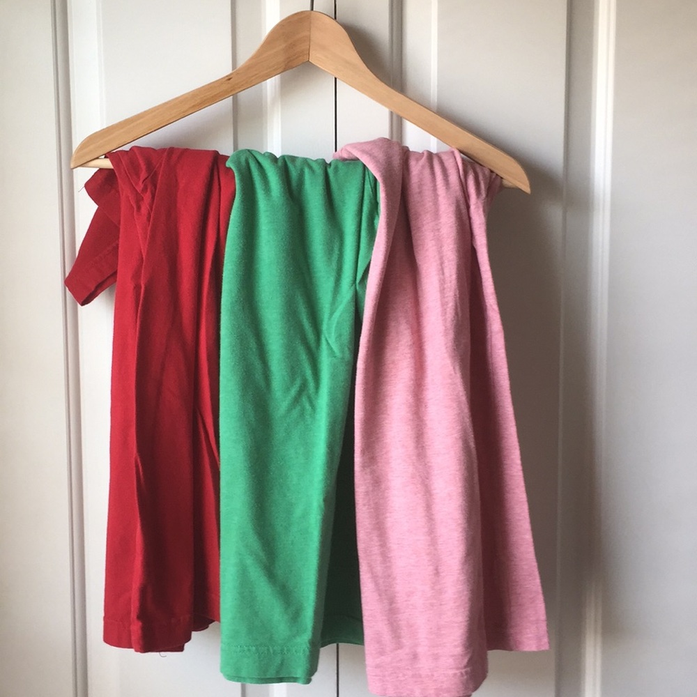 3 pack Old Navy V-Neck Tee Shirts